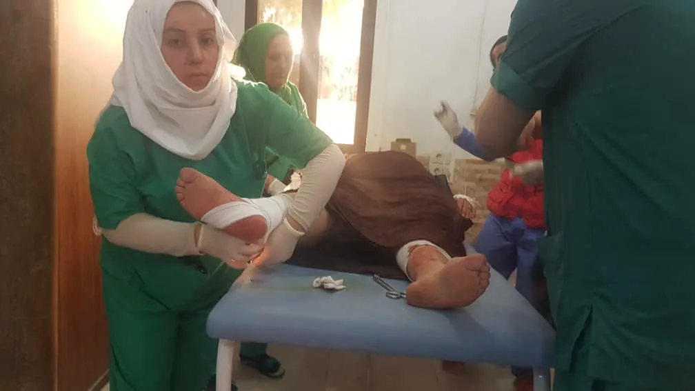 جيش الاحتلال التركي يرتكب مجزرة: 11 شهيد مدني و74 جريح في قصف موكب المدنيين