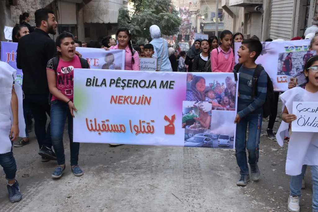 أطفال حلب: لا تقتلوا مستقبلنا..
