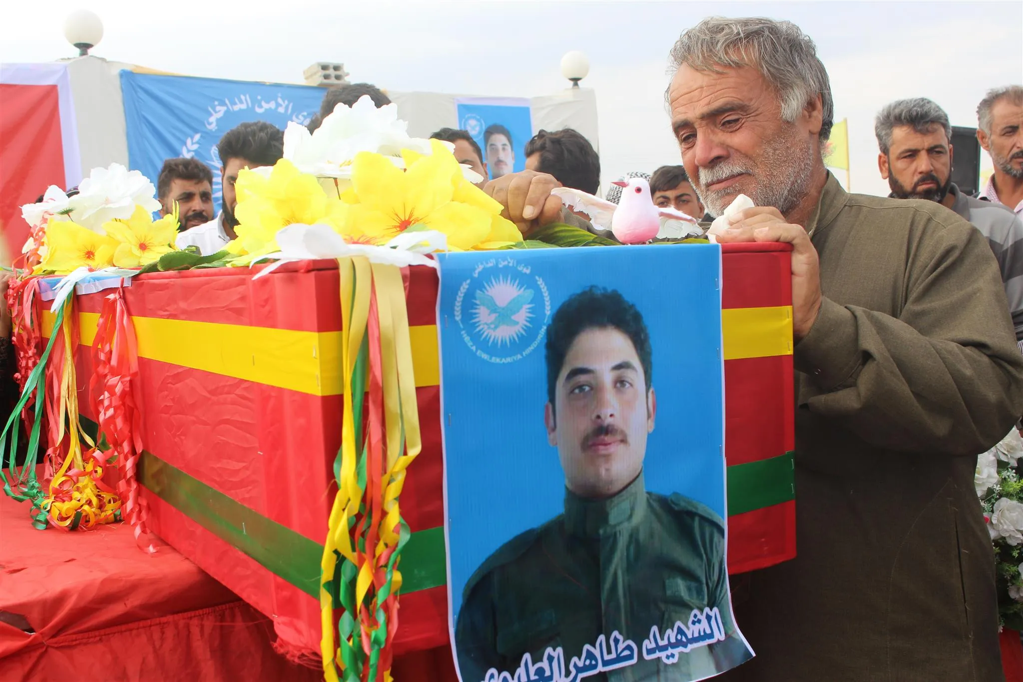'سنقاوم حتى آخر قطرة من دمائنا'