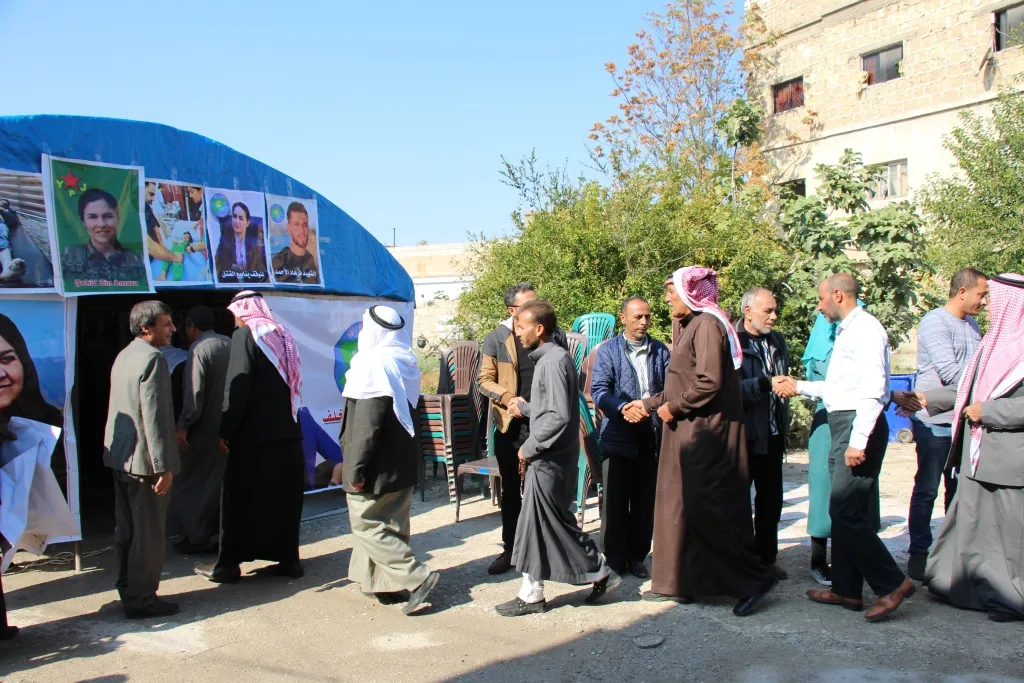 من خيمة الاعتصام في منبج: سنستعيد كامل أراضينا فالأرض لأصحابها