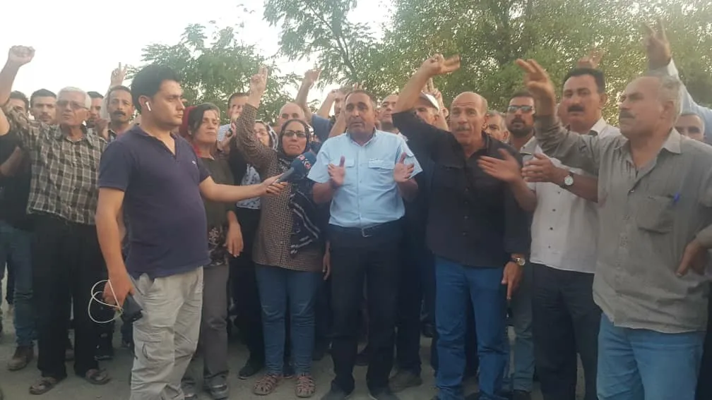 والد مراسلنا الشهيد سعد أحمد: بيدي أغلقت عيني سعد الذي كان عيناً لنقل الحقيقة