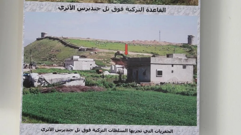 كوباني.. اختتام المعرض الضوئي الذي سلط الضوء على انتهاكات تركيا بحق آثار عفرين
