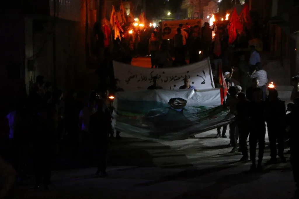 شبيبة حلب يتظاهرون ضد الهجوم التركي