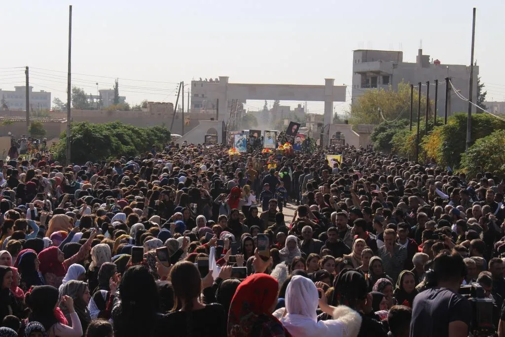حسو في مراسم تشييع شهداء: تركيا تحاول تكرار مجازرها بحق شعب المنطقة