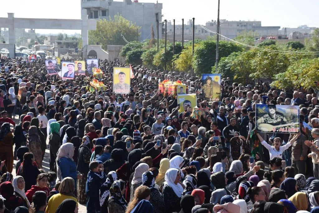 بعد حملهم للسلاح شبان ينضمون للمقاومة للثأر لدماء رفاقهم الشهداء