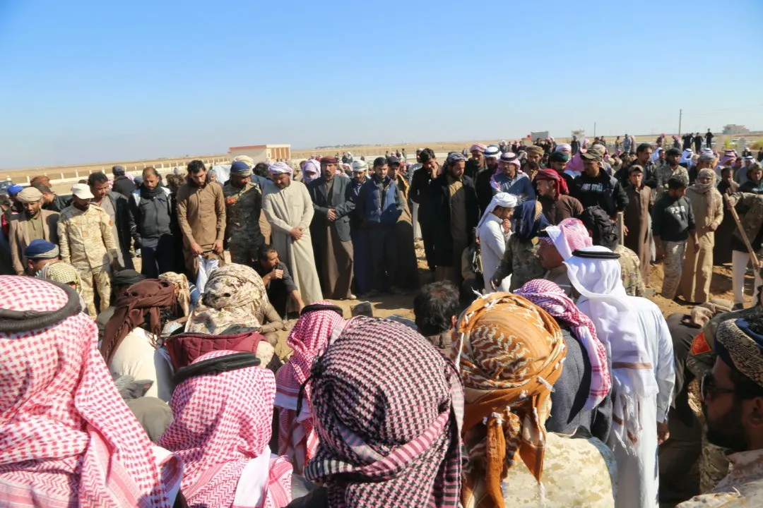 أهالي تل كوجر يشيعون جثامين 3 من شهداء قوات الصناديد