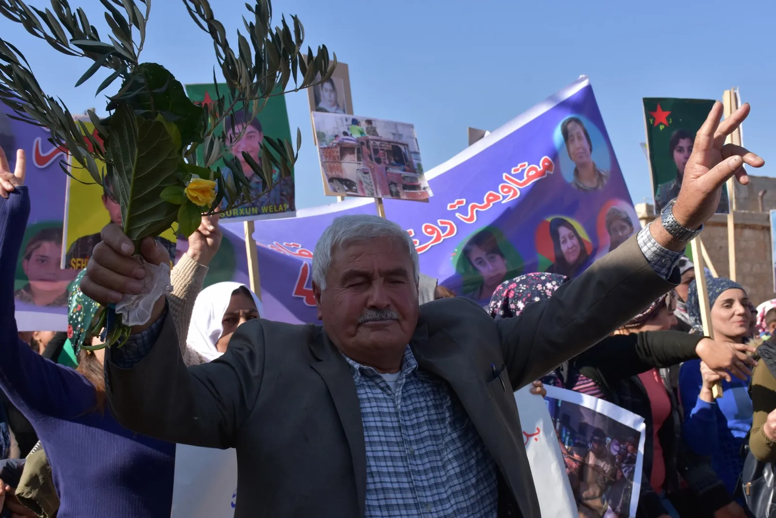 بشعار "مقاومة العصر والكرامة إصرار الشعوب من اجل الحرية" تظاهرة في شيراوا