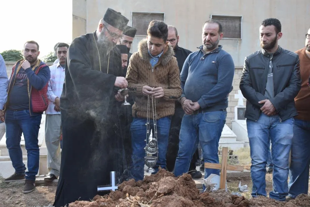 تشييع جثمان حنا بيدويان والد كاهن كنيسة الأرمن الكاثوليك في قامشلو