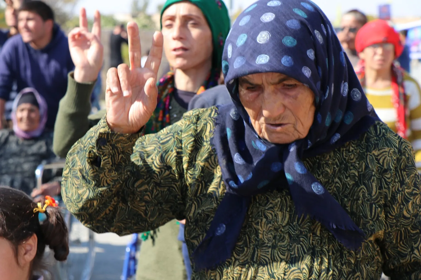 تظاهرة جماهيرية: تركيا تدرب الإرهابيين بالأموال القطرية