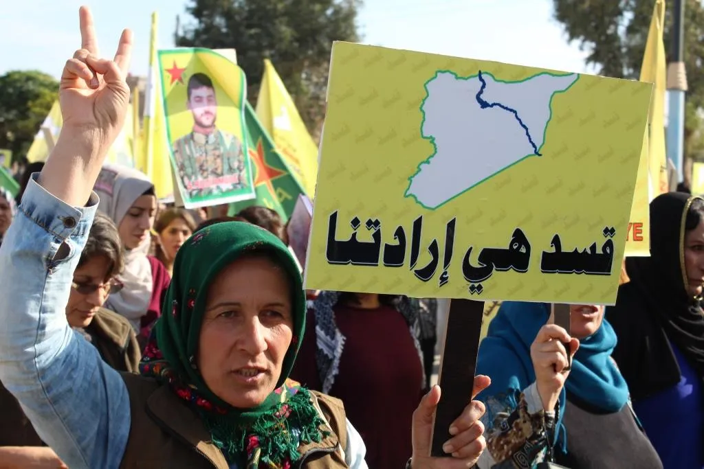 أبناء قامشلو: لن نقبل أي أتفاق يستهدف وجودنا وهويتنا وكرامتنا