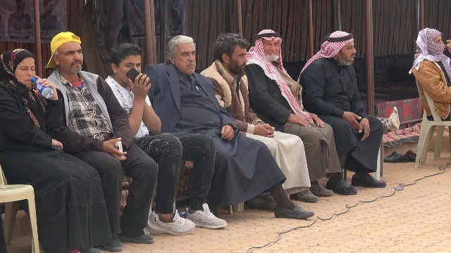 أهالي الطبقة يختتمون اعتصامهم بالتأكيد على استمرار المقاومة ضد المحتلين