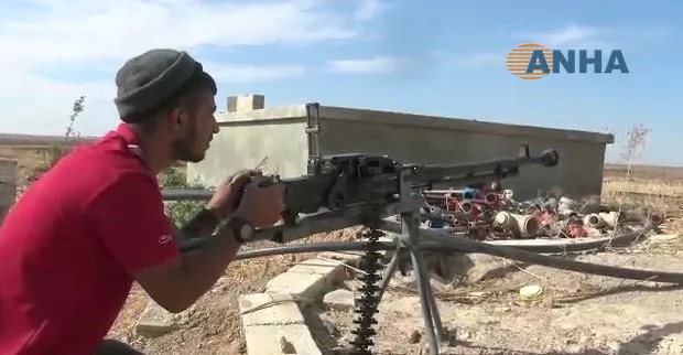 قسد تنظف قرية بريف عين عيسى من الاحتلال ومرتزقته