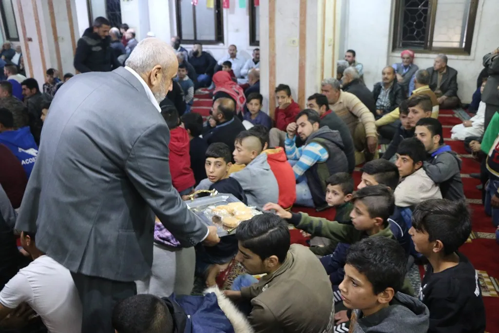 أهالي حلب يحتفلون بعيد مولد النبوي