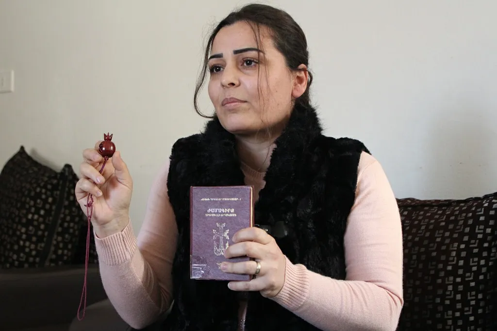 أرمنيات و سريانيات: أي طائفة أو ملّة تؤمن بعقيدتها ولغتها يستحيل فناؤها وزوالها