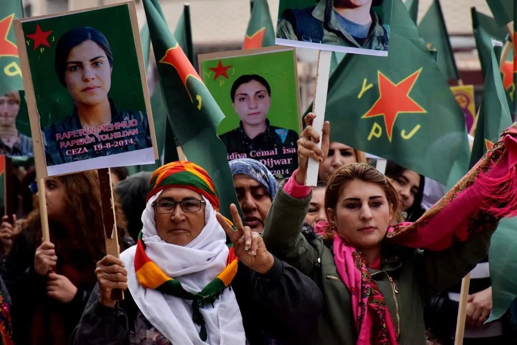 شمال وشرق سوريا تتظاهر دعماً لـ YPJ