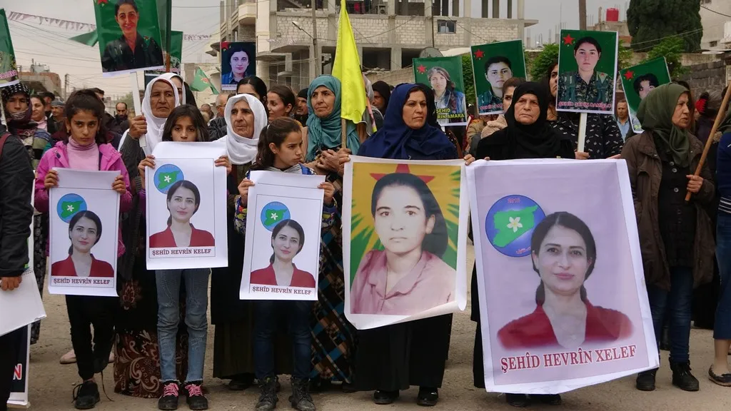 شمال وشرق سوريا تتظاهر دعماً لـ YPJ
