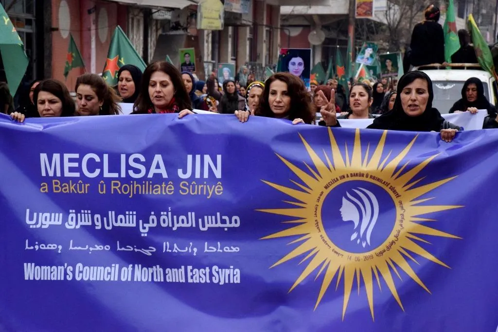 شمال وشرق سوريا تتظاهر دعماً لـ YPJ