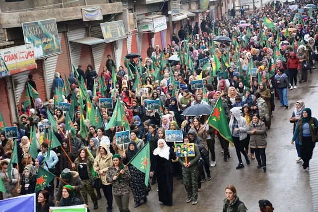 شمال وشرق سوريا تتظاهر دعماً لـ YPJ