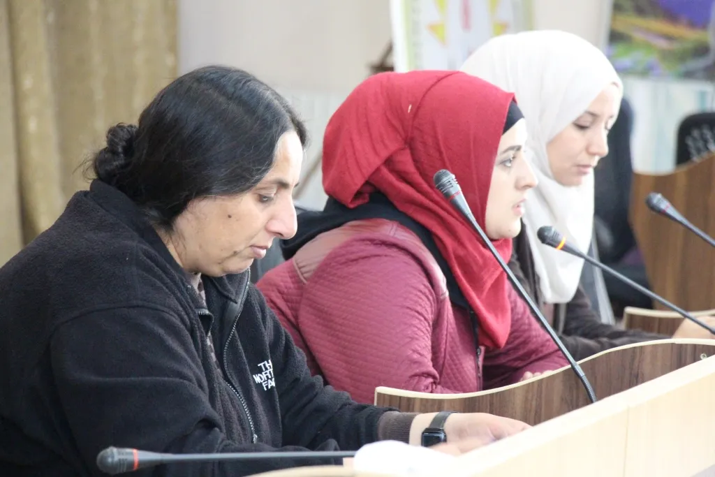 محاضرة وبيانات بمناسبة اليوم العالمي لمناهضة العنف ضد المرأة