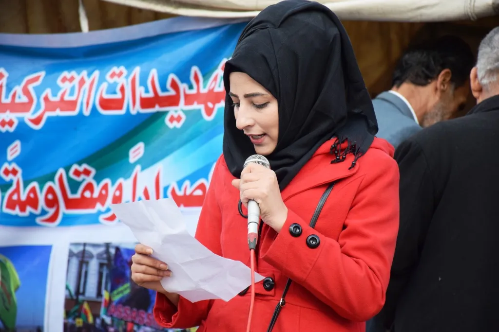 ​​​​​​​أبناء دير الزور في عين عيسى: نحن مع قيادتنا السياسية والعسكرية