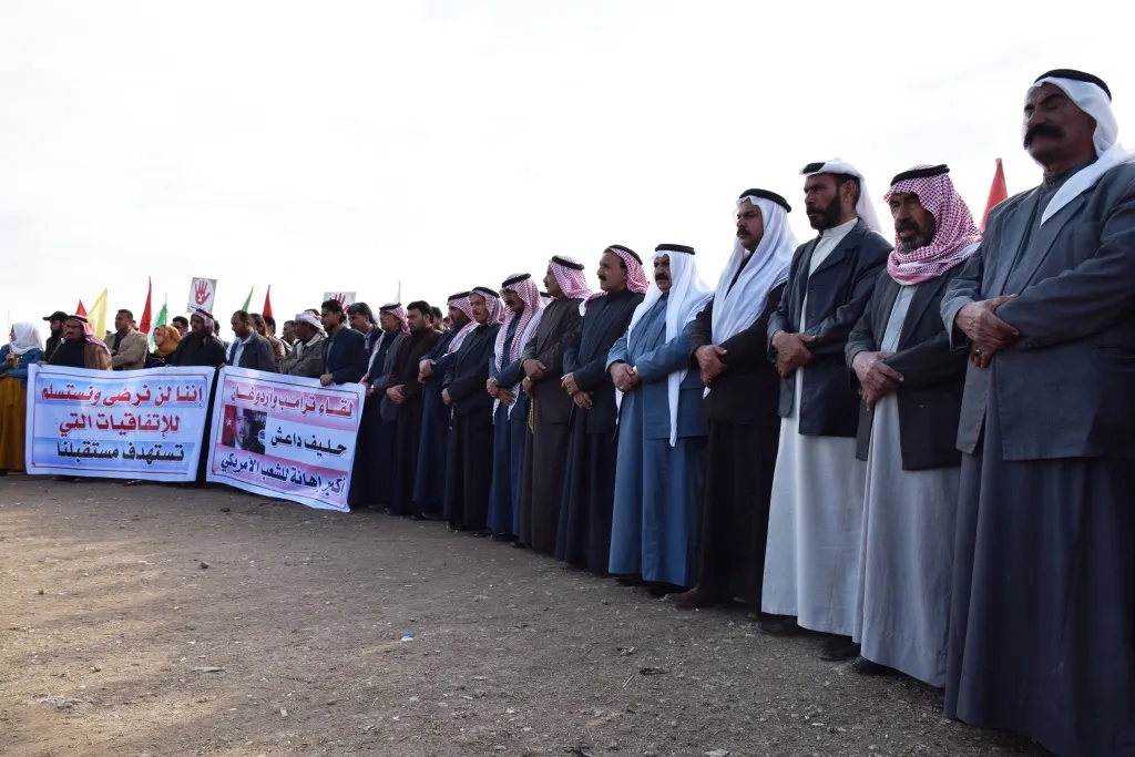 ​​​​​​​أبناء دير الزور في عين عيسى: نحن مع قيادتنا السياسية والعسكرية