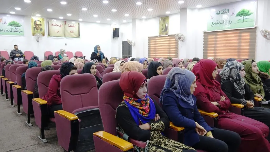 محاضرتين عن العنف في الرقة والطبقة
