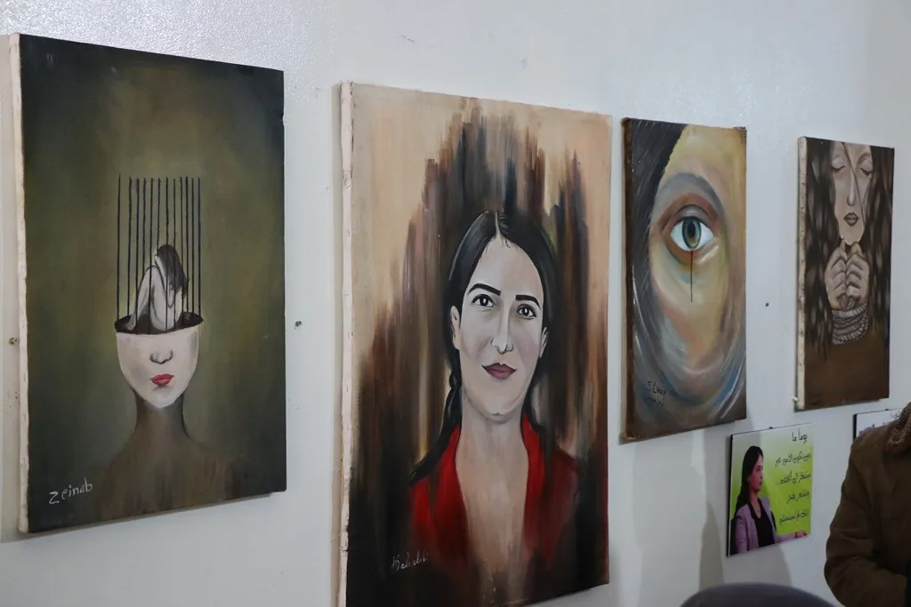 افتتاحُ مَعرض للرسوماتِ فِي حلب