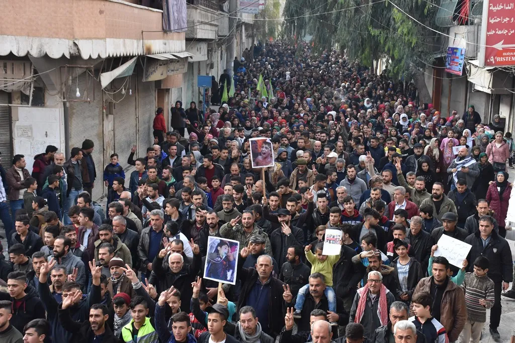 أهالي حلب هتفوا ضد مجازر الاحتلال التركي ومرتزقته