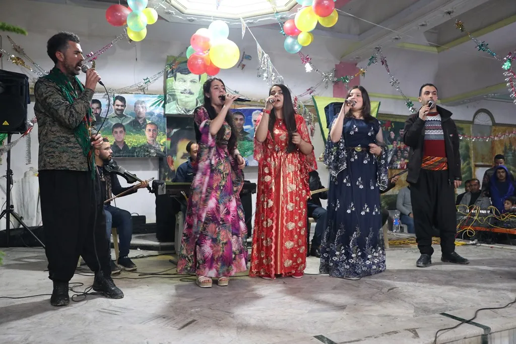 بمناسبة رأس السّنة مجلس عوائل الشّهداء في حلب يوزّع الهدايا على أطفال الشّهداء