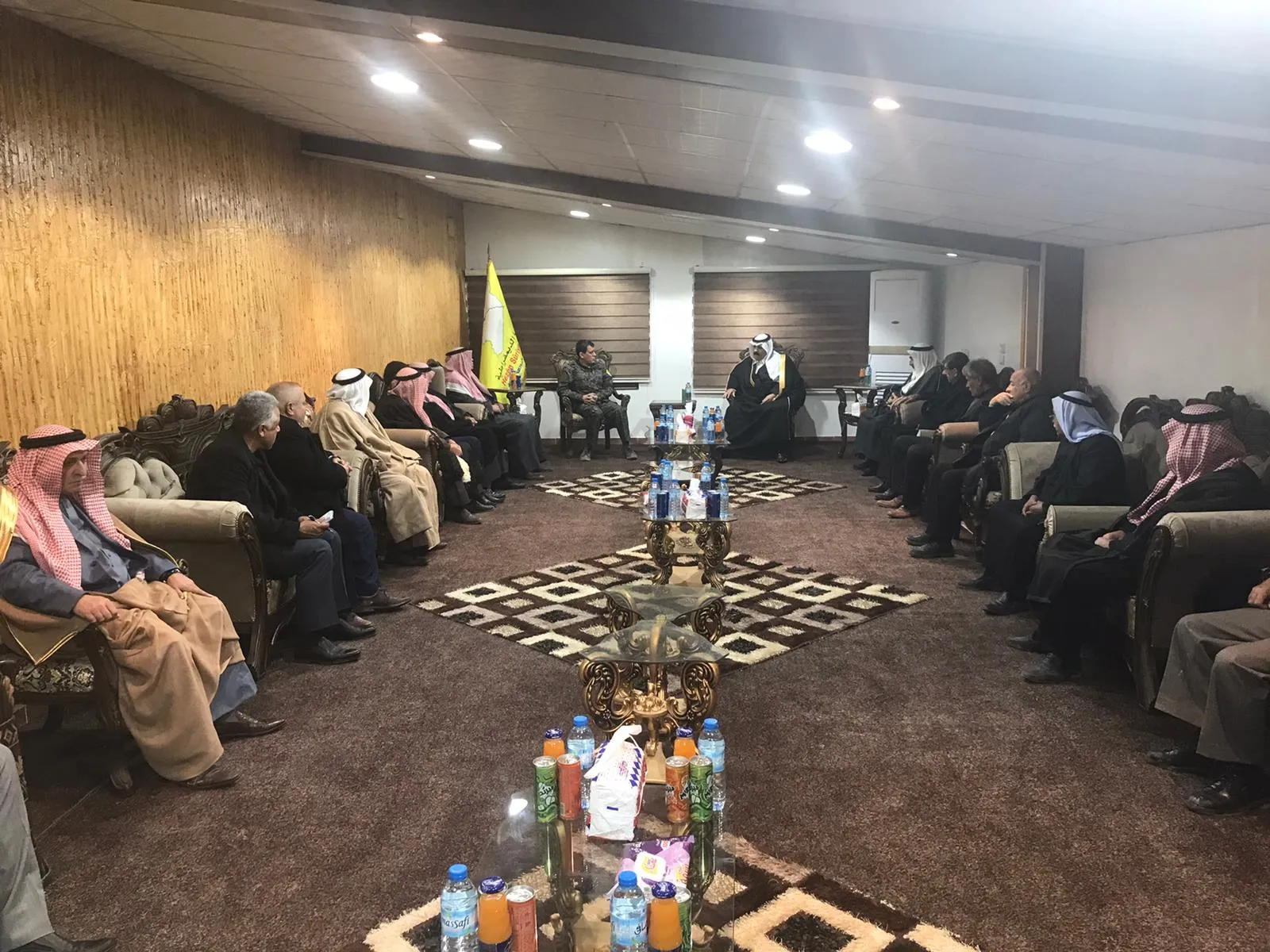 ​​​​​​​مظلوم عبدي يجتمعُ مع أعضاءِ هيئة الأعيان في شمال وشرق سوريا
