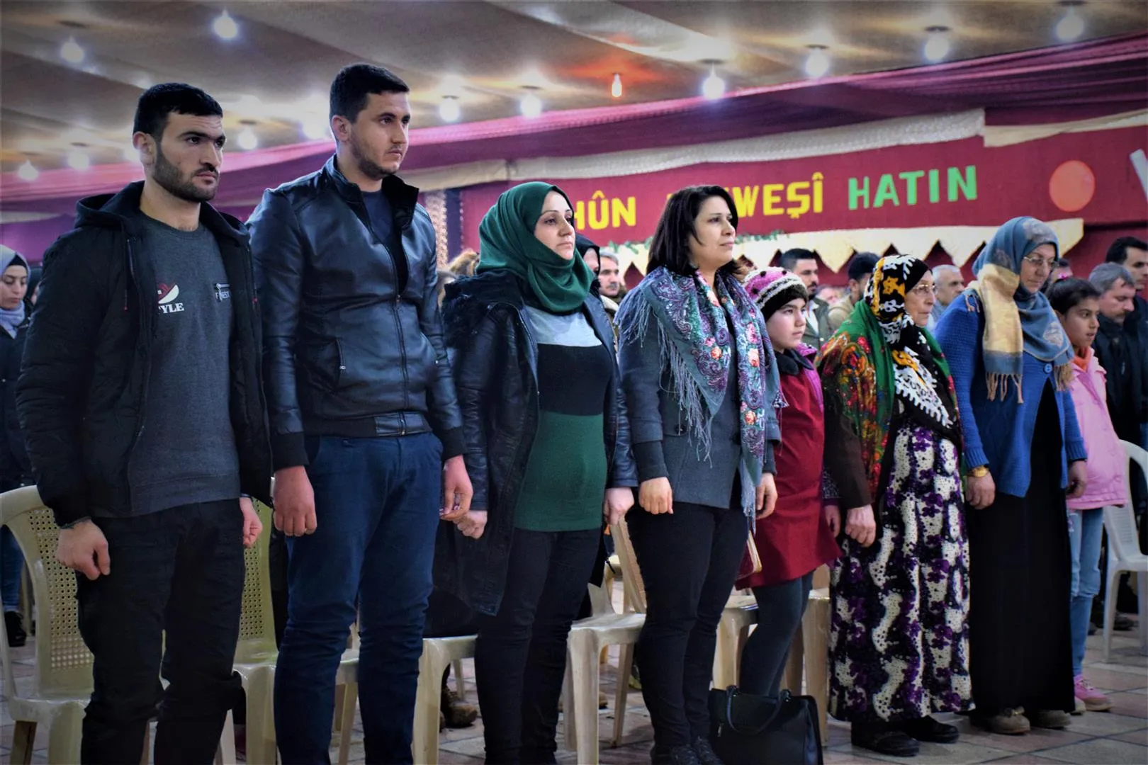 ​​​​​​​بأغانيهم يقدّمون الدّعم للمهجّرين ويجسّدون روحَ المقاومةِ والنّضال
