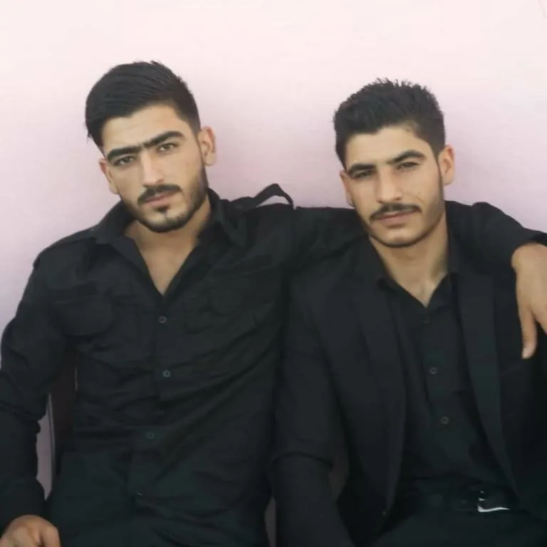 ​​​​​​​تيمناً بأشقائه انضم لصفوف المقاومة وعائلته تؤكد فخرها بشهادته