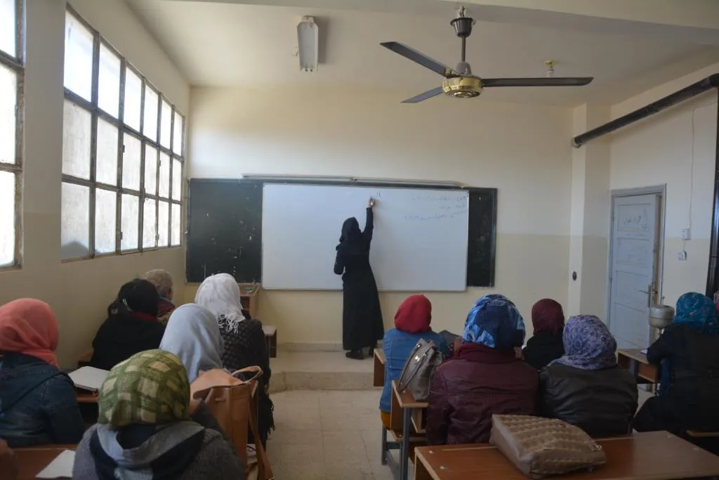 خطوات لمعالجة مشكلة نقص الكوادر التعليمية في صرين