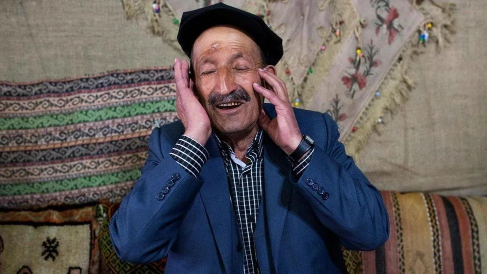 المواويل الكردية نقلٌ للأحداث وخطابٌ للمشاعر