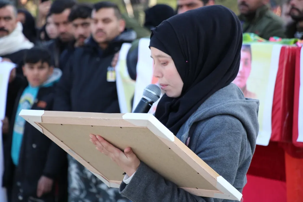 ​​​​​​​منبج.. تشييع عدد من الشهداء ونقل رفات عدد آخر خلال مراسم