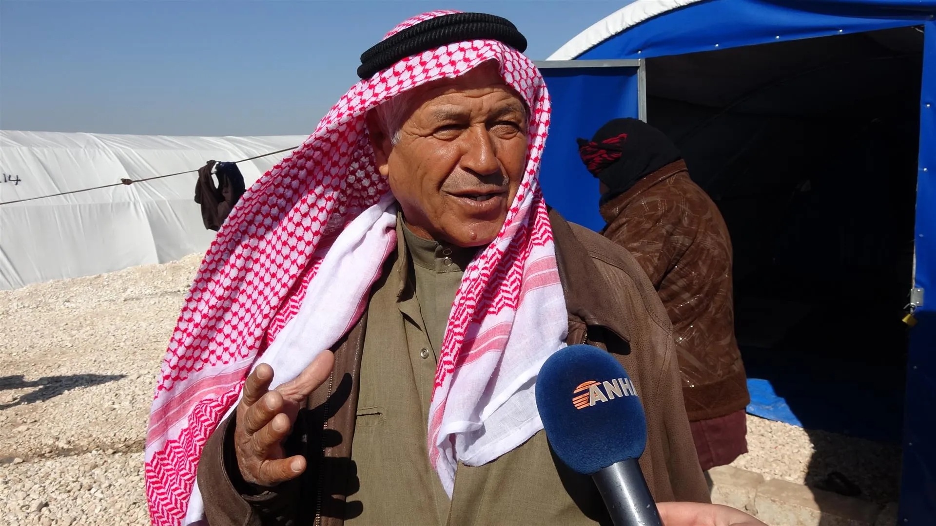 ظروفهم الصعبة لا تمنعهم من المقاومة وأملهم بالعودة إلى ديارهم