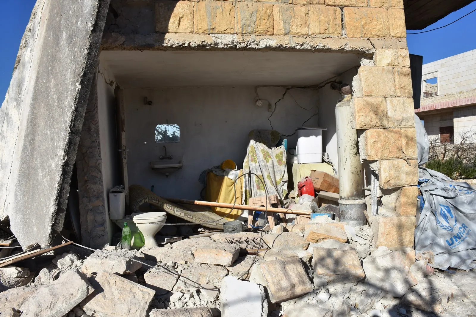 ​​​​​​​أهالي عفرين يستنكرون مجزرة آقيبة ويقولون: لن نتخلى عن أرضنا