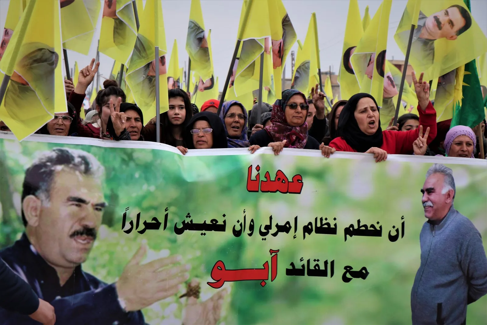 الآلاف ينتفضون في الشهباء من أجل القائد أوجلان