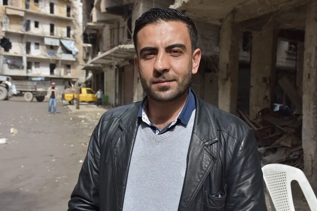 حملة لإزالة الأوساخ وأنقاض الأبنية من حي الأشرفية في حلب