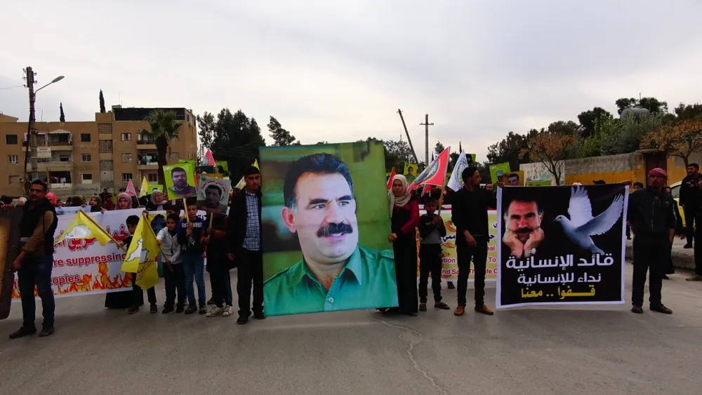 ​​​​​​​أهالي الطبقة يطالبون بالكشف عن مصير القائد عبدالله أوجلان