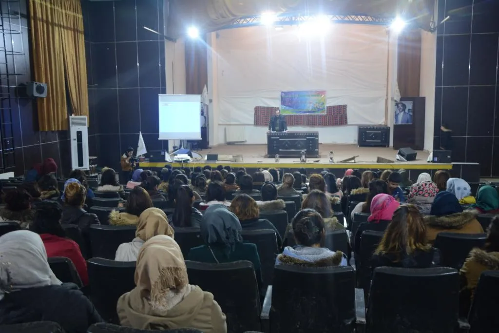 سلسلة من الاجتماعات في كوباني بذكرى المؤامرة الدولية على أوجلان