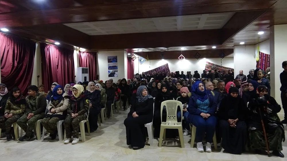 أهالي الطبقة يستذكرون شهداء الشهر الثاني