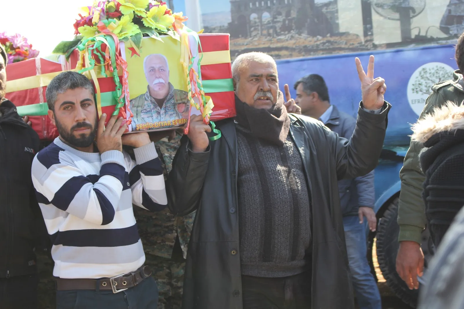 ​​​​​​​أهالي إقليم عفرين يشيعّون جثمان الشهيد ديار عفرين