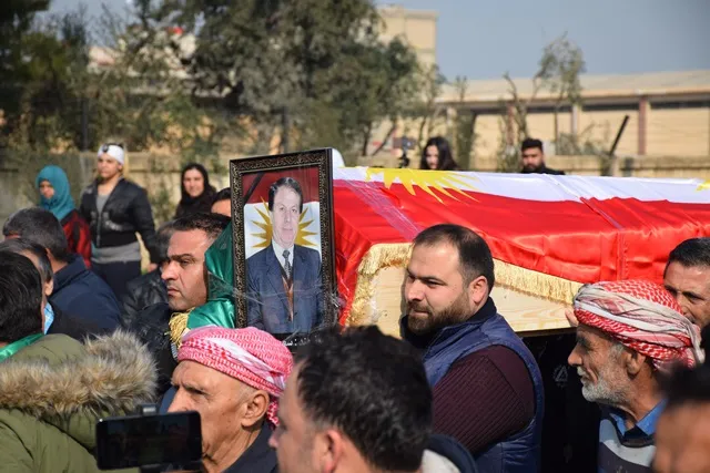 جثمان الفنان الكردي سعيد يوسف يوارى الثرى في قامشلو