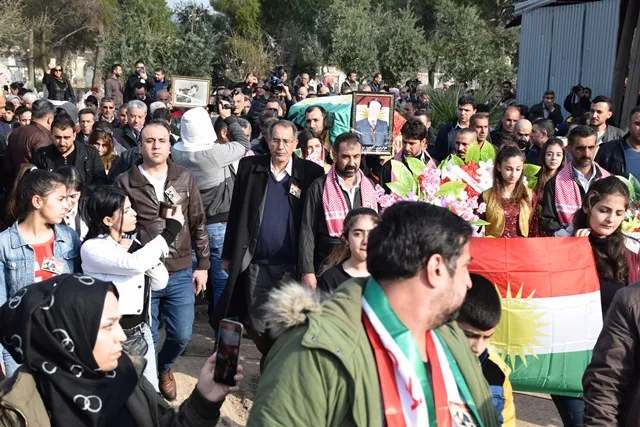 جثمان الفنان الكردي سعيد يوسف يوارى الثرى في قامشلو
