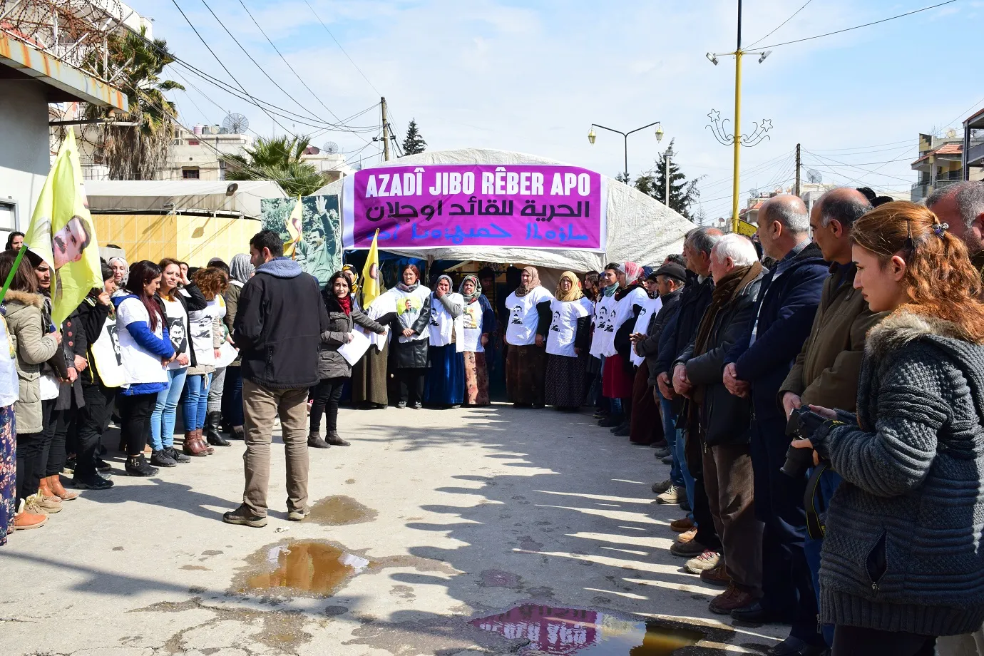 ​​​​​​​وقفة المرأة المثقّفة تدعو المنظّمات للوفاء بواجباتها تجاه القائد أوجلان