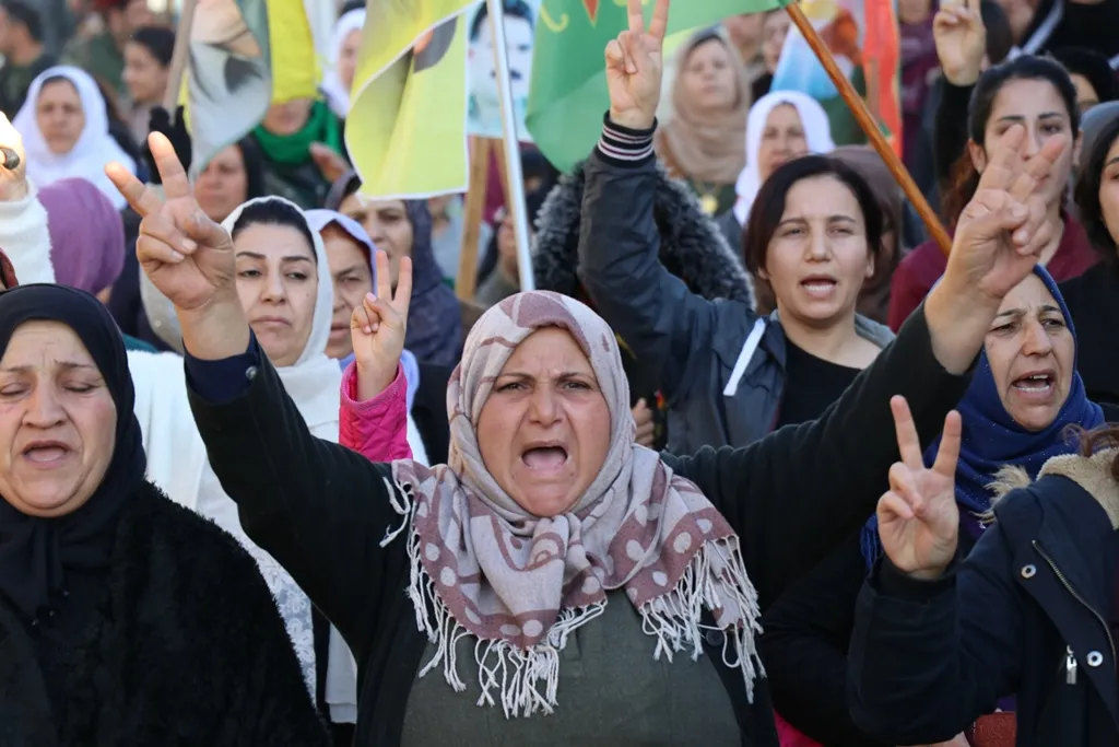 تظاهرات حاشدة في مدن ونواحي مقاطعة قامشلو للمطالبة بالكشف عن وضع أوجلان