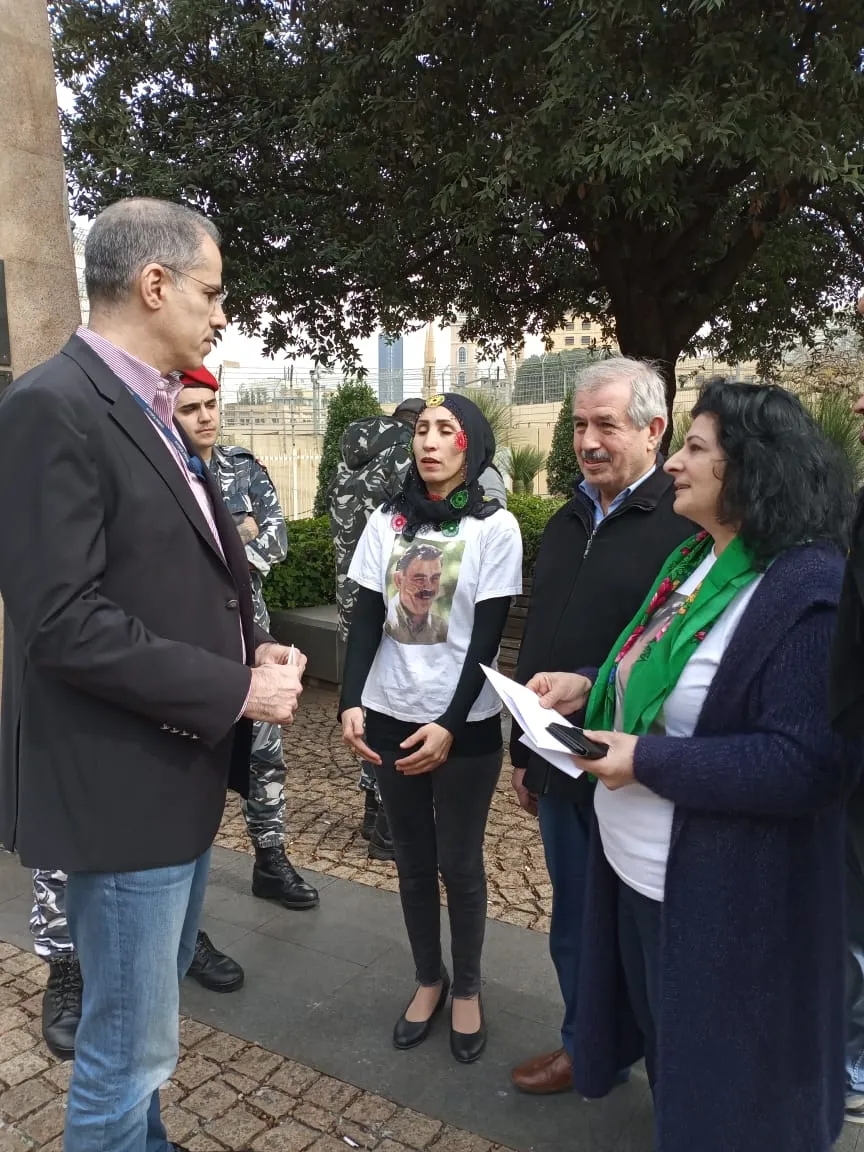 اعتصام للجالية الكرديّة أمام مبنى الأمم المتّحدة في لبنان تنديداً بالمؤامرة على أوجلان