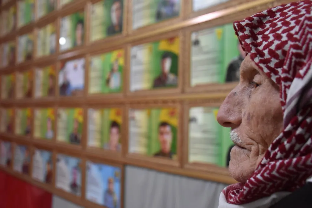 ​​​​​​​​​​​​​​"جدو".. يواصل النضال بالرغم من أعوامه التسعين