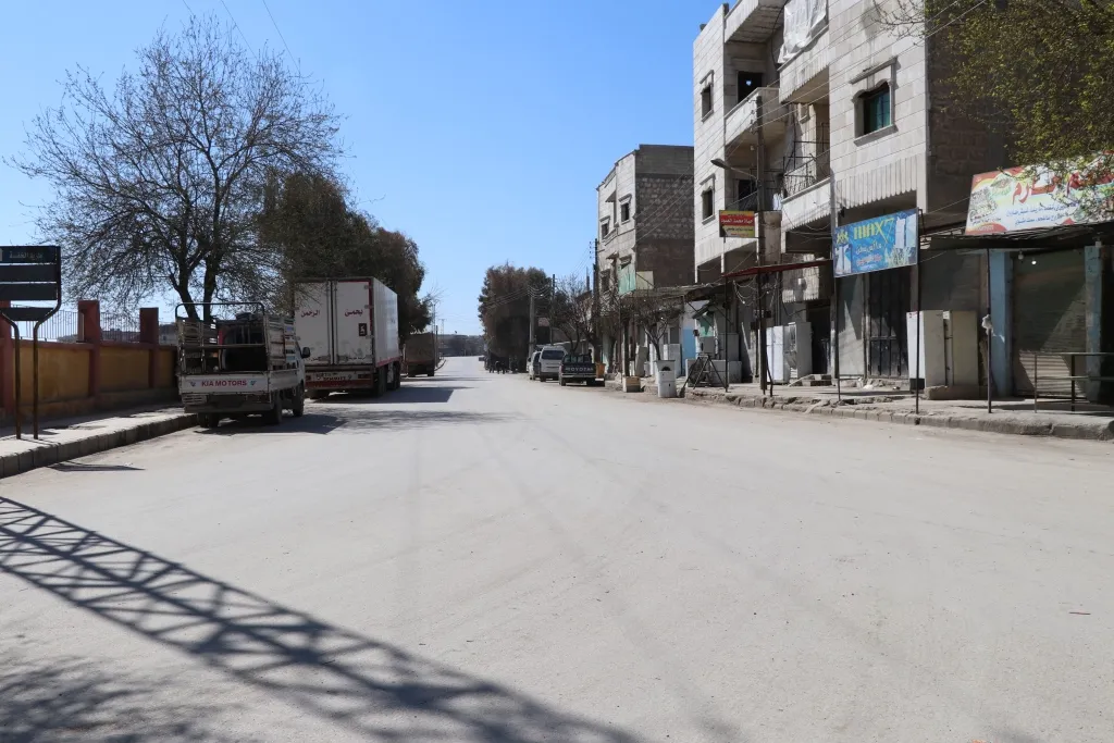 منبج.. التزام ملحوظ بحظر التجوال ودعوات للمزيد من الالتزام واعتماد وسائل الوقاية